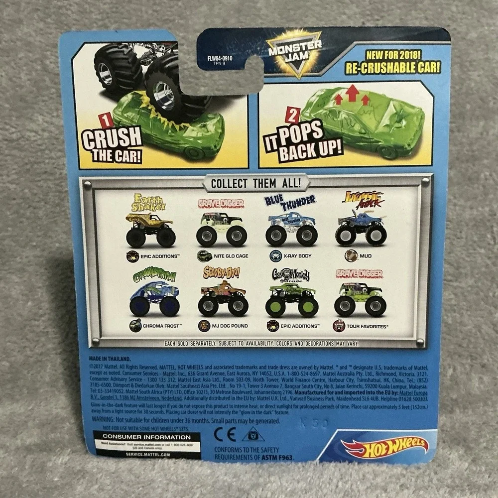 Hot Wheels Monster Jam GRAVE DIGGER 2017 NITE GLO‎ CAGE 1/3 w/ Re-Crushable Car